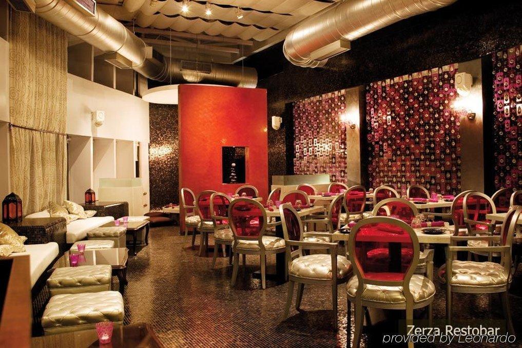 The Regale By Tunga Hotel Mumbai Restaurant photo
