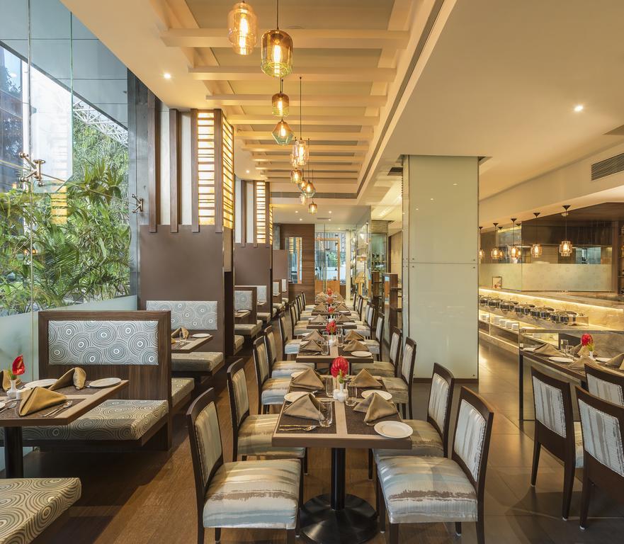 The Regale By Tunga Hotel Mumbai Exterior photo