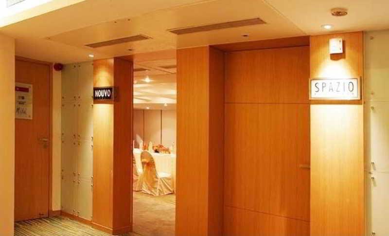 The Regale By Tunga Hotel Mumbai Exterior photo