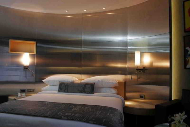 The Regale By Tunga Hotel Mumbai Exterior photo