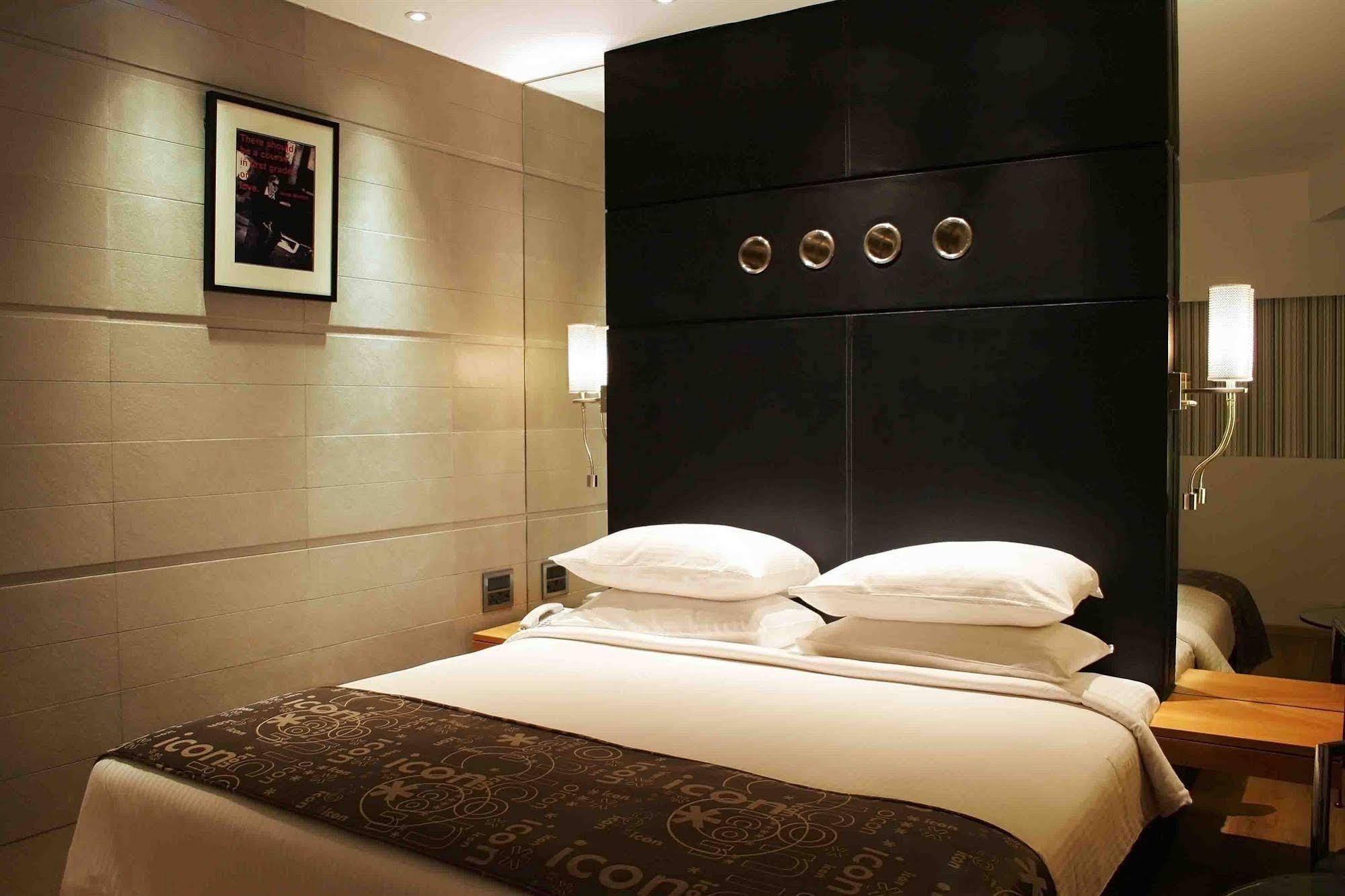The Regale By Tunga Hotel Mumbai Exterior photo