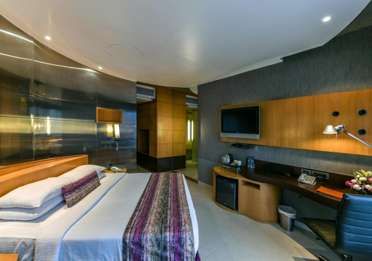 The Regale By Tunga Hotel Mumbai Exterior photo